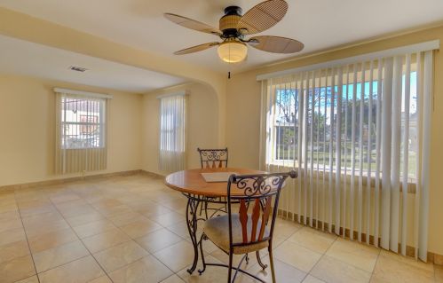 4317 Pine St, West Palm Beach FL  33407-6516 exterior