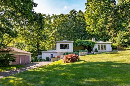 12 Spring Lake Rd, Sherman, CT 06784-1200