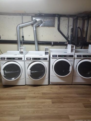 175 Homestead St, Manchester CT 06042-3068 exterior