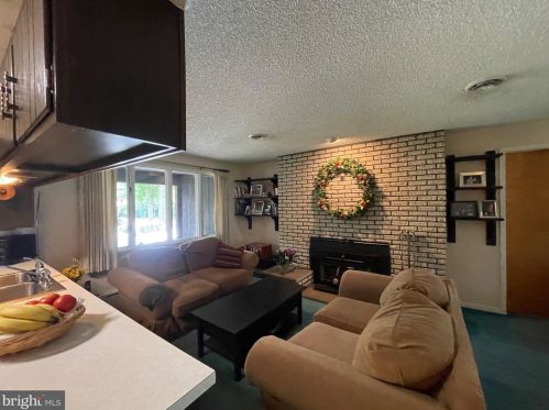 714 Pomona Rd, Riverton NJ 08077-4233 exterior