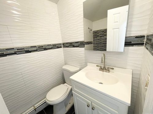 10459 214th St, Jamaica NY  11429-1542 exterior