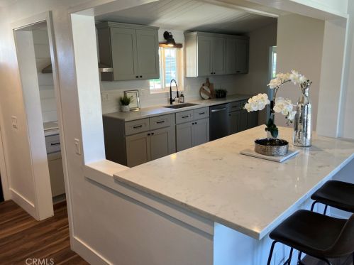 4903 Banewell Ave, Covina CA  91722-1206 exterior