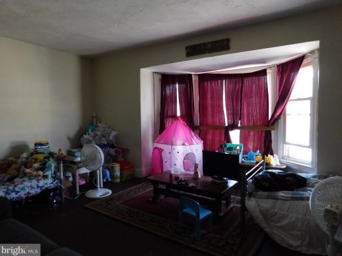 406 1 Ave, Parkesburg PA  19365-1238 exterior