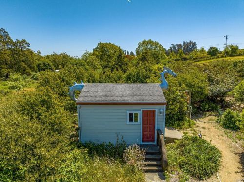 6301 Highland Pl, Sebastopol CA  95472-6100 exterior