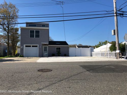 1137 Beach Blvd, Lacey NJ  08731-4721 exterior