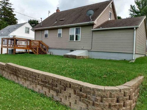 206 Parry St, Dodgeville, WI 53533-1916