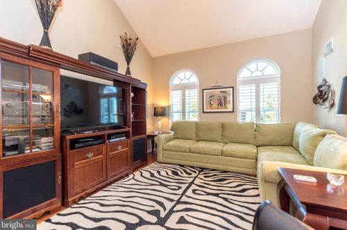 112 Mustang Way, Norristown, PA 19403-4312