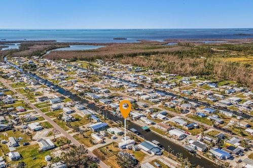 4794 Sandpiper Dr, Saint James City FL  33956-2833 exterior