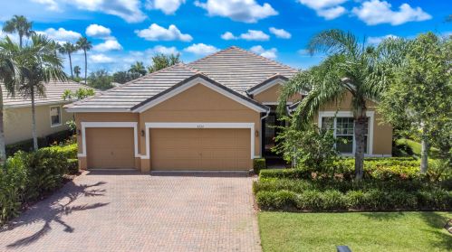 4224 Diamond Sq, Vero Beach, FL 32967-1836