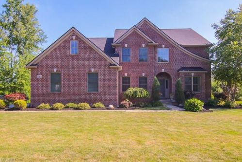 32815 Saint Anthonys Way, Avon, OH 44011-4531