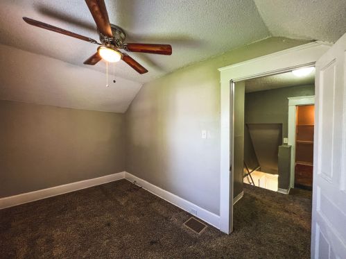 922 Virginia Ave, Florence KY  41042-1731 exterior