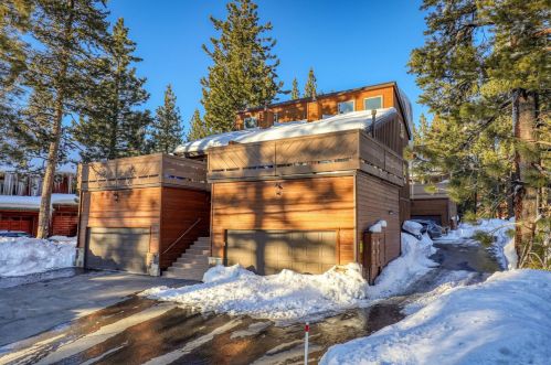 12855 Northwoods Blvd, Truckee CA  96161-6338 exterior
