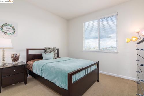 415 Sonnet Ct, Oakley CA  94561-5087 exterior