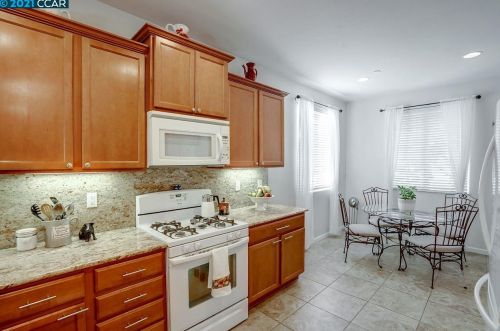 225 Silver Bell Way, Oakley CA  94561-2363 exterior