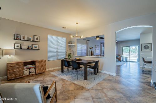 3711 Oxford Ln, Gilbert, AZ 85295-4679