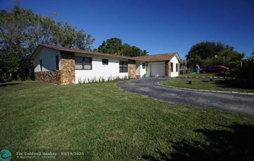 107 35th Ave, Boynton Beach, FL 33435-8633