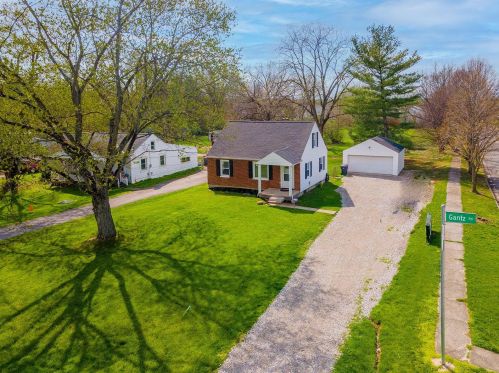 2381 Gantz Rd, Darbydale, OH 43123-1505