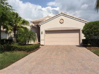 6447 43rd Ct, Sarasota, FL 34243-7912
