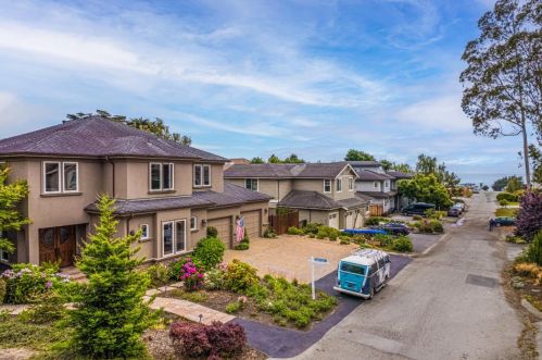 422 Magellan Ave, Princeton By The Sea, CA 94019-5106