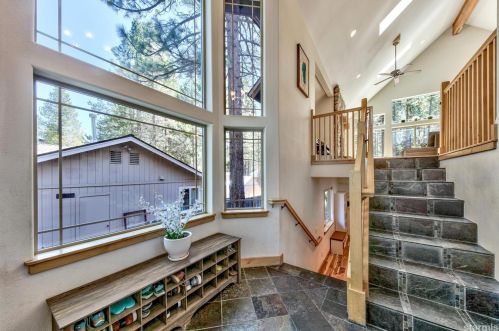 1566 Miztec St, South Lake Tahoe, CA 96150-4780