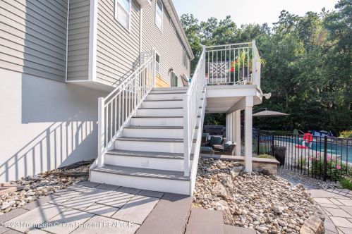 9 Maxim Ct, Jackson Twp NJ 08527-3893 exterior