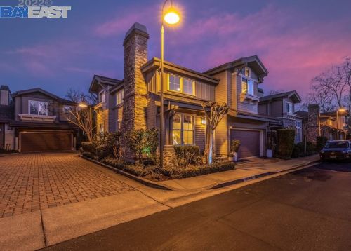 1030 River Rock Ln, Danville, CA 94526-4000