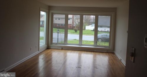 1909 Oak Lane Rd, Wilmington DE  19803-5237 exterior