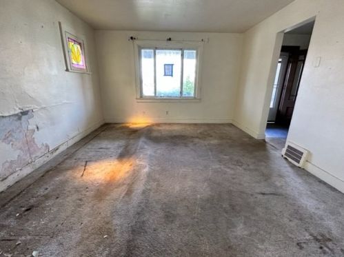 179 Magnolia St, Whitaker PA 15120-2331 exterior