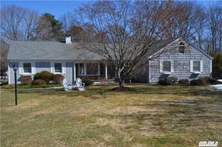 1070 Crittens Ln, Southold, NY 11971-1937