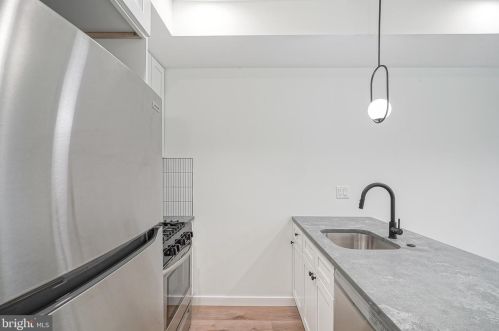 1934 22nd St, Philadelphia, PA 19121-2112