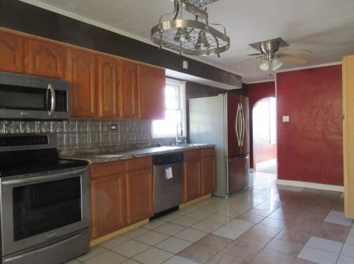 439 Highland Ave, North Charleroi PA  15022-2245 exterior