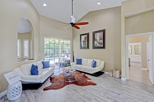 1241 Bimini Ln, West Palm Beach FL  33404-2770 exterior