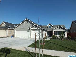 1796 Hayward St, Hanford, CA 93230-8610