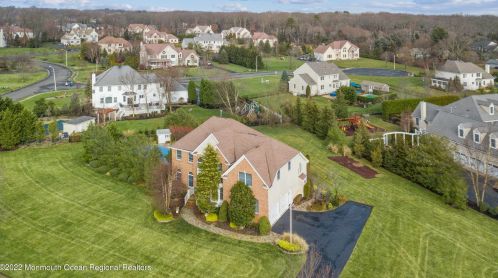 1 Vail Ln, East Freehold NJ  07728-8487 exterior