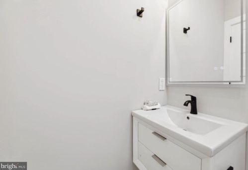 514 T St, Washington DC  20001-1997 exterior