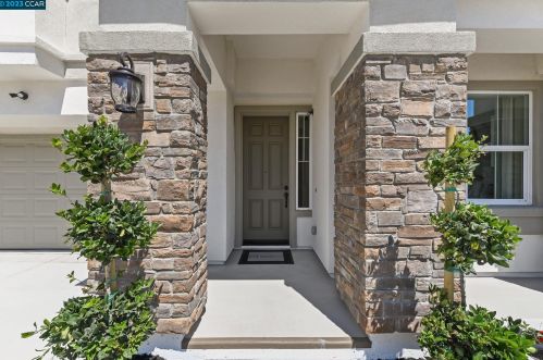 3227 Cortina Dr, West Pittsburg, CA 94565