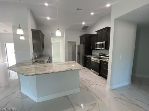 1115 Henry Ave, Lehigh Acres, FL