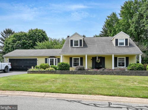 48 Covington Dr, Shrewsbury, PA 17361-1851