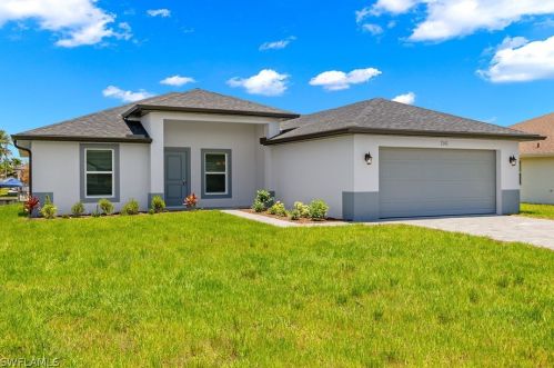 1341 2nd St, Cape Coral, FL 33909-2645