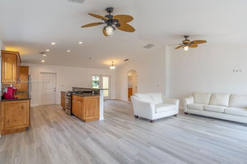 947 Nautilus Isle, Dania Beach FL  33004-2356 exterior