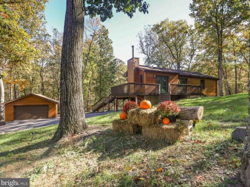 106 Otter Creek Dr, Gerrardstown, WV 25420-4356