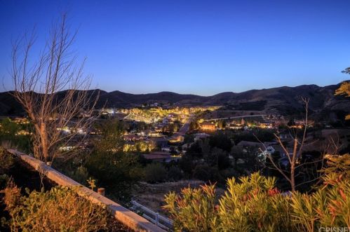 30415 Remington Rd, Santa Clarita CA  exterior