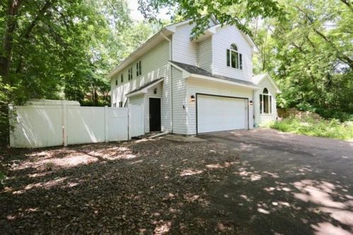 1747 Dale St, Saint Paul, MN 55113-6539