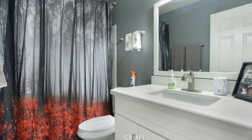 436 Victoria Pl, Vista CA  92084-4427 exterior