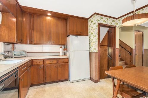 11 Ruby Ln, Huntington Station NY  11746-4518 exterior