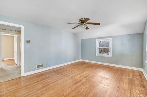 186 Margherita Lawn, Stratford CT  06615-7546 exterior