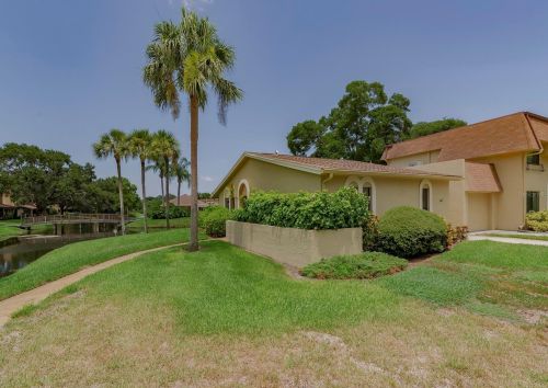 8322 17th St, Saint Petersburg, FL 33702-2844