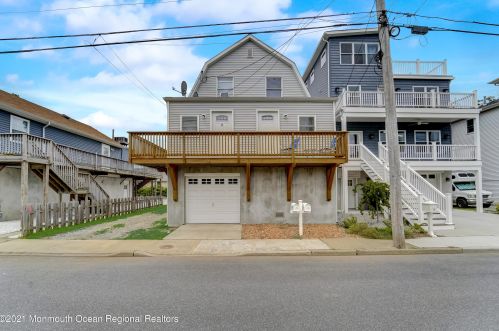 16 Barberie Ave, Monmouth Hills, NJ 07732-1504