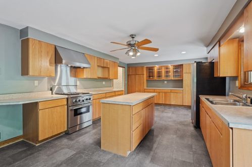 123 Fawn Valley Dr, Canonsburg PA  15317-2705 exterior