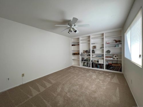 18052 Avenida Alozdra, San Diego CA 92128-1570 exterior